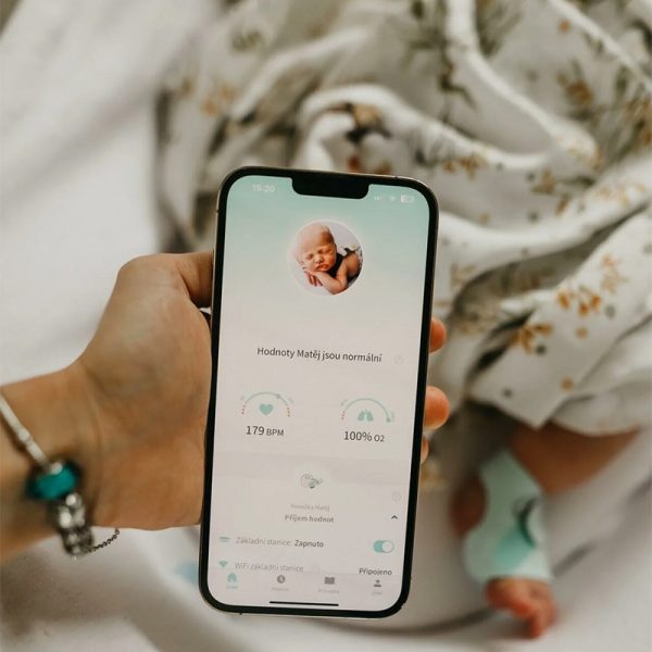 Owlet_blog_0000s_0004_owletcarecz_web_blog_OwletSmartSock-zdravinaprvnimmiste_apka-e1713167766458-1